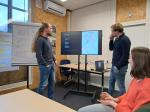 Marc Over en Thomas Hoekstra met Yvette en Piet in voorbereiding 2023